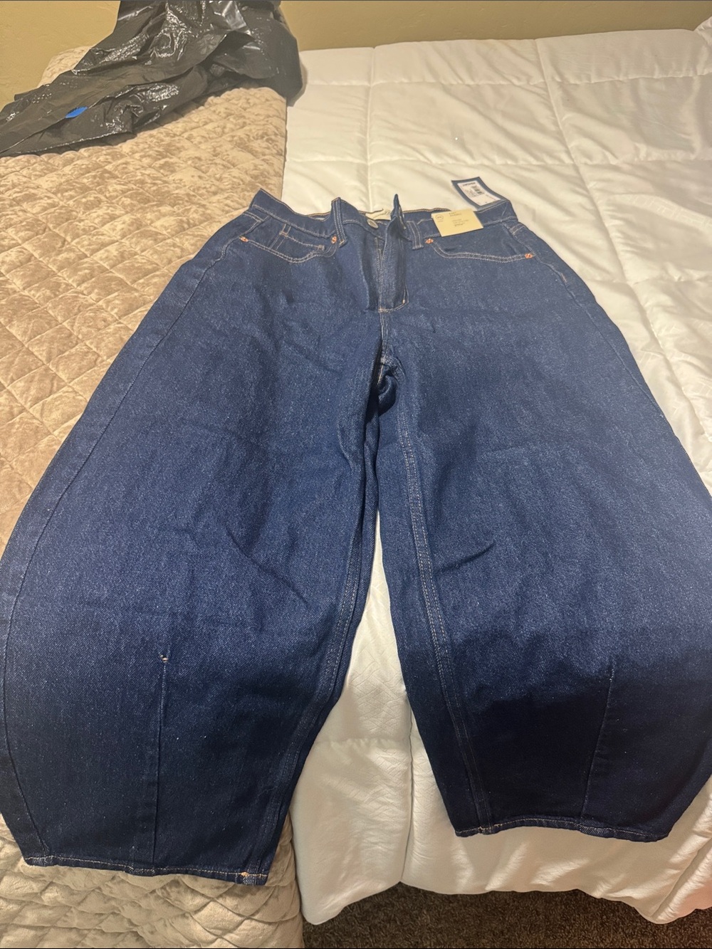 Universal Thread Wide-Leg Dark Blue Denim barrel Jeans